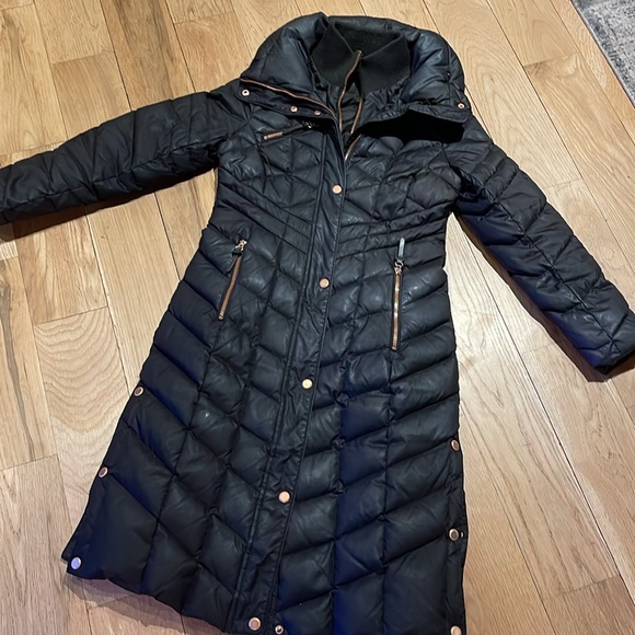 Andrew Marc Long Quilted/Down Filled Coat - Picture 11 of 11